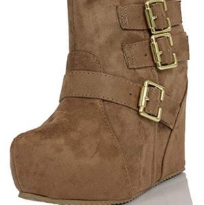 Soda Women's Besso Faux Suede Ankle Wedge Boots
